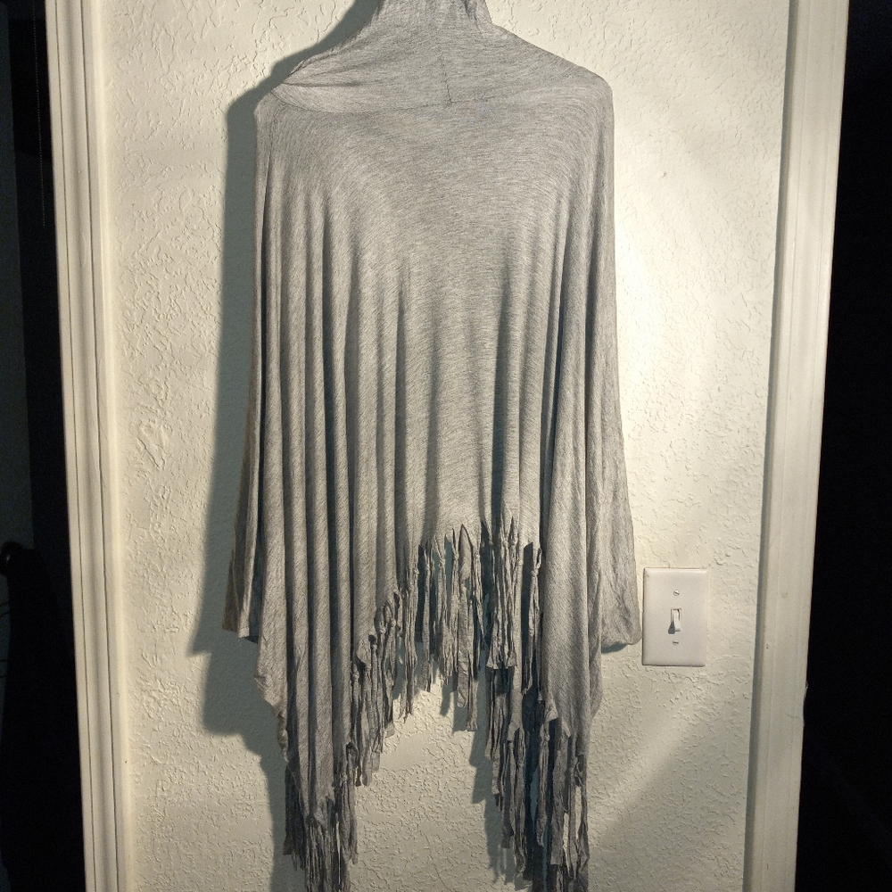 🐮 🐄 Hooded Fringed Blouse - Picture 4 of 5